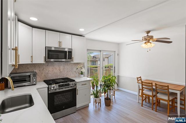 60 16th Avenue, Elmwood Park, NJ 07407