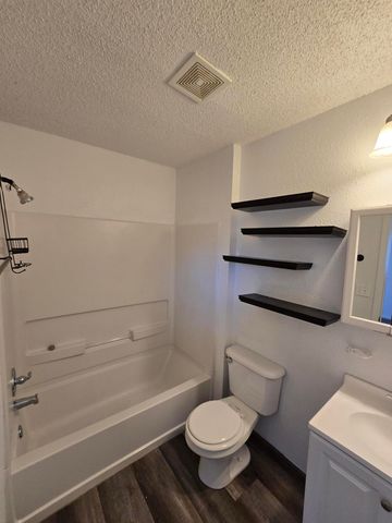 2027 P Street SW, Miami, OK 74354