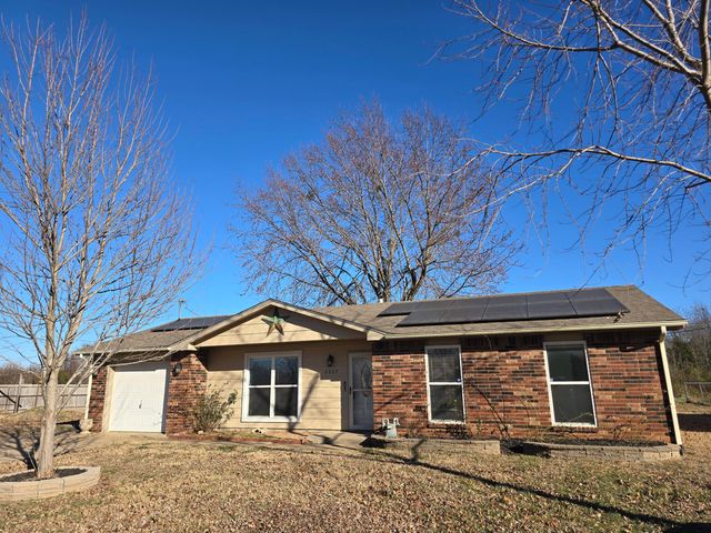 2027 P Street SW, Miami, OK 74354
