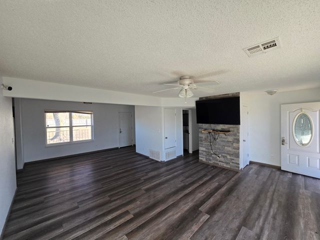 2027 P Street SW, Miami, OK 74354