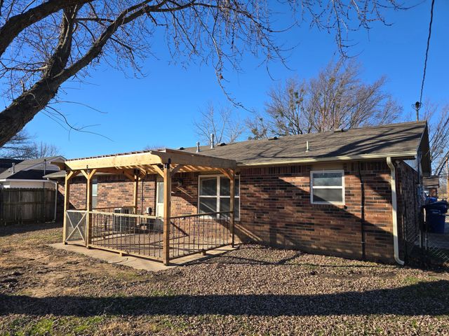 2027 P Street SW, Miami, OK 74354