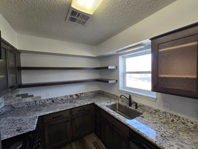 2027 P Street SW, Miami, OK 74354