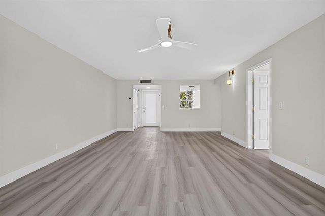 7 Willowbrook Lane 101, Delray Beach, FL 33446