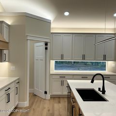 1929 W Cashatt Avenue, Wasilla, AK 99654