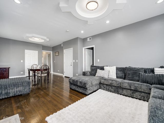 6932 S Green Street, Chicago, IL 60621