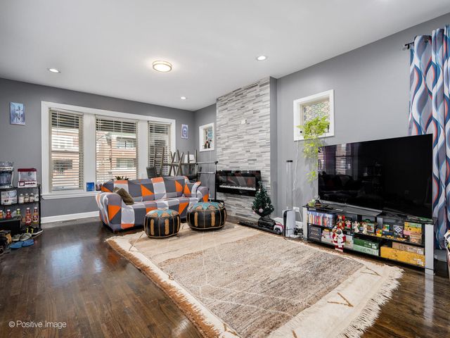 6932 S Green Street, Chicago, IL 60621