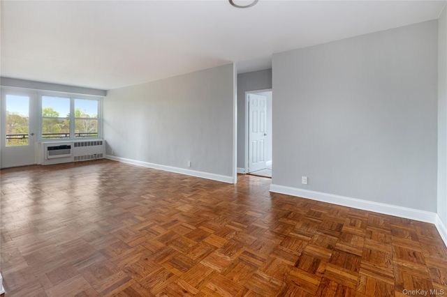 281 Garth Road B6F, Scarsdale, NY 10583