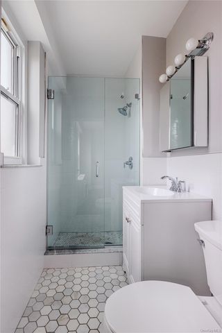 281 Garth Road B6F, Scarsdale, NY 10583