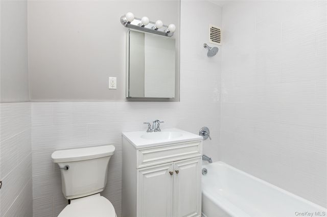 281 Garth Road B6F, Scarsdale, NY 10583