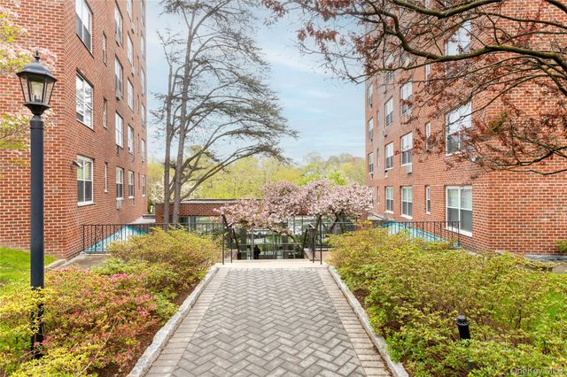 281 Garth Road B6F, Scarsdale, NY 10583