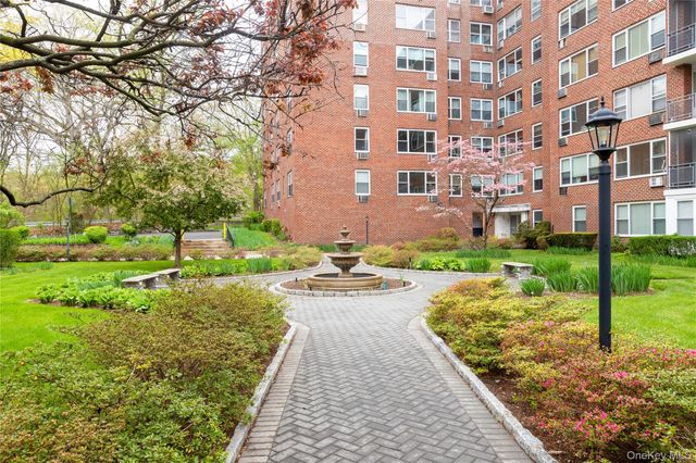 281 Garth Road B6F, Scarsdale, NY 10583