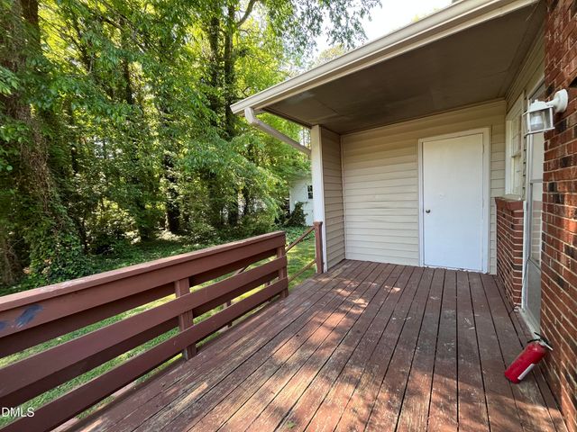 8711 Chapel Hill Road A, Cary, NC 27513