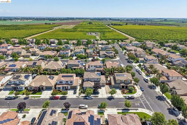 1352 Bellerose Ct, Brentwood, CA 94513