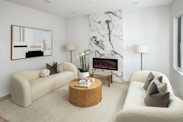 1036 Oakland Avenue, Menlo Park, CA 94025