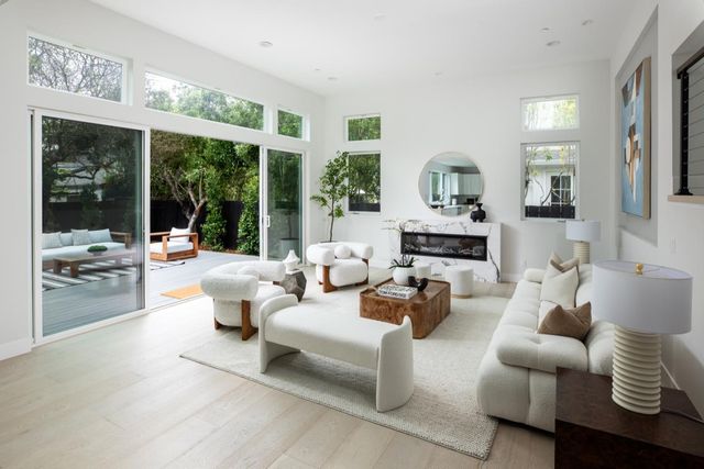 1036 Oakland Avenue, Menlo Park, CA 94025