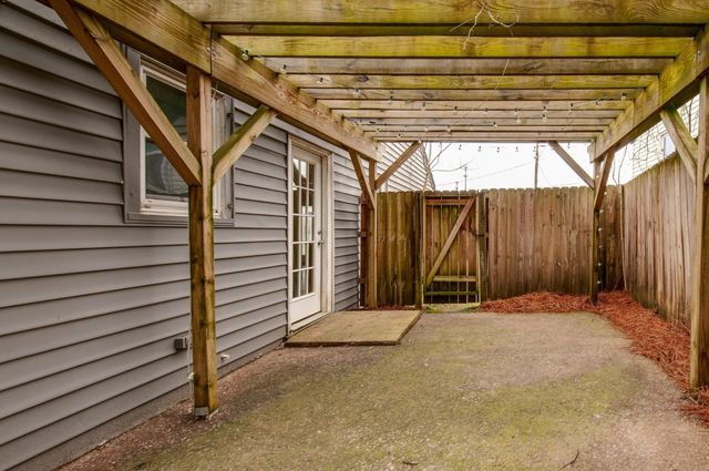 821 W McKennie Ave, Nashville, TN 37206