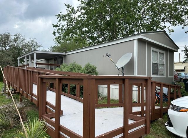 105 Singleton DR, Spicewood, TX 78669