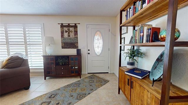 6888 121ST STREET, Seminole, FL 33772