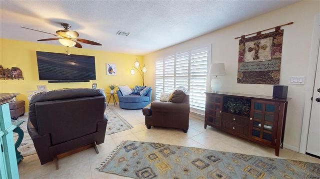 6888 121ST STREET, Seminole, FL 33772