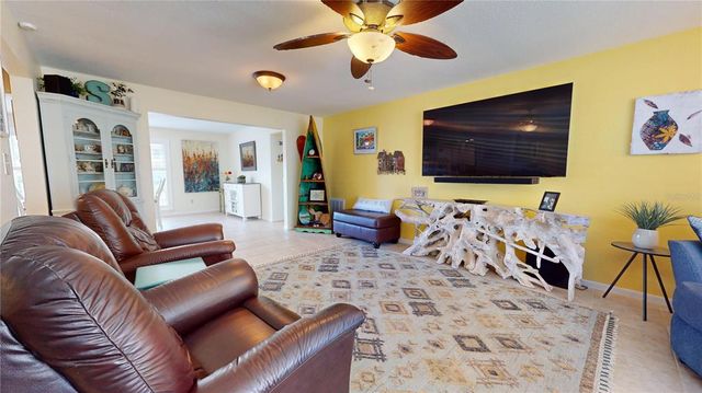 6888 121ST STREET, Seminole, FL 33772