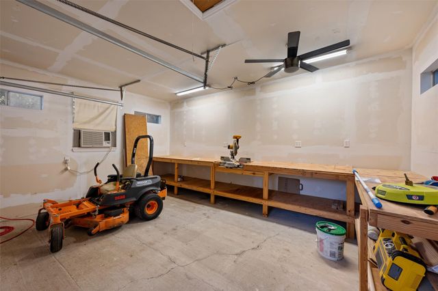 181 Whitney RUN, Buda, TX 78610