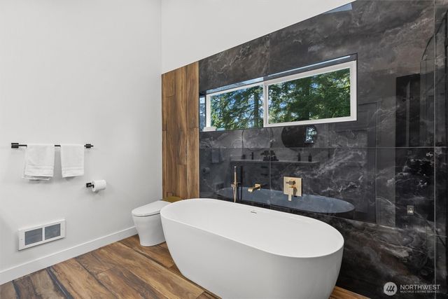 9014 171st Avenue NE, Redmond, WA 98052
