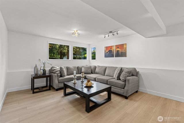 9014 171st Avenue NE, Redmond, WA 98052