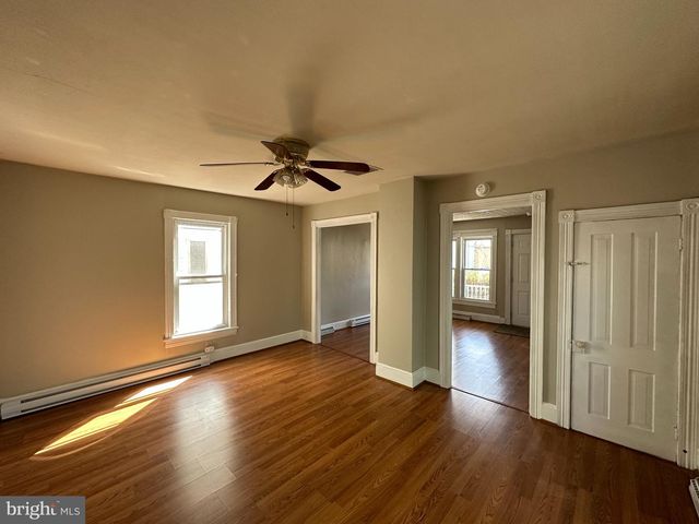 712 W KING ST, Martinsburg, WV 25401