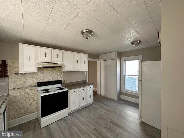 712 W KING ST, Martinsburg, WV 25401