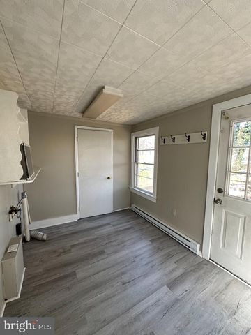 712 W KING ST, Martinsburg, WV 25401