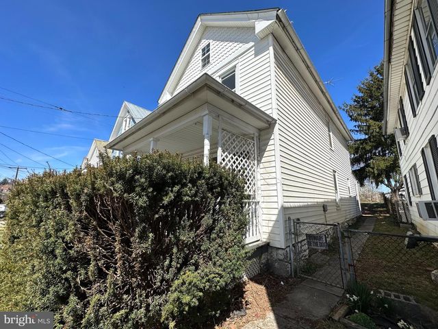 712 W KING ST, Martinsburg, WV 25401