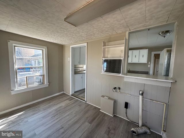 712 W KING ST, Martinsburg, WV 25401