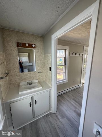712 W KING ST, Martinsburg, WV 25401