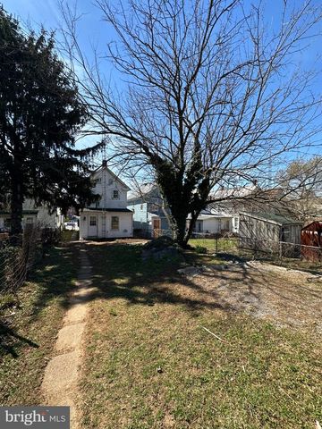 712 W KING ST, Martinsburg, WV 25401