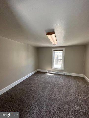 712 W KING ST, Martinsburg, WV 25401