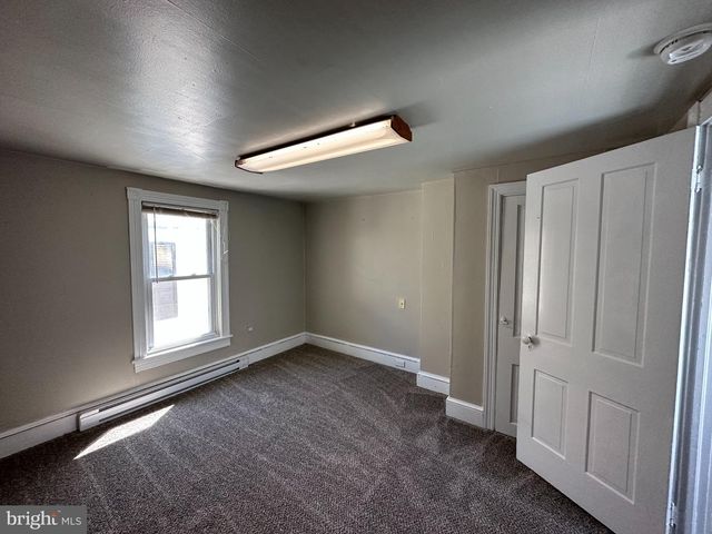 712 W KING ST, Martinsburg, WV 25401