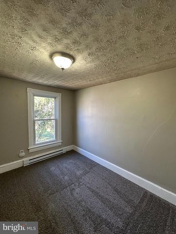 712 W KING ST, Martinsburg, WV 25401
