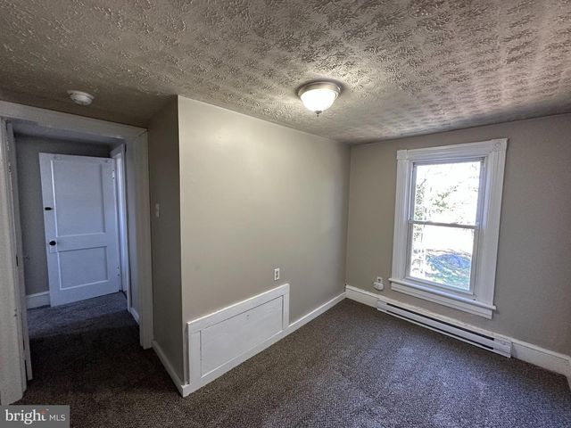 712 W KING ST, Martinsburg, WV 25401