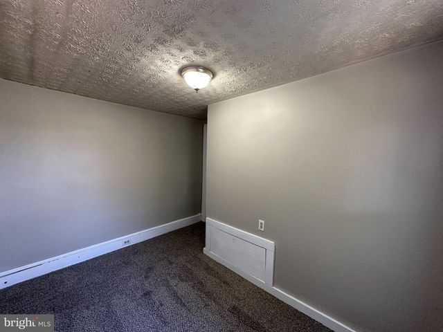 712 W KING ST, Martinsburg, WV 25401