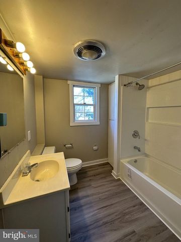 712 W KING ST, Martinsburg, WV 25401