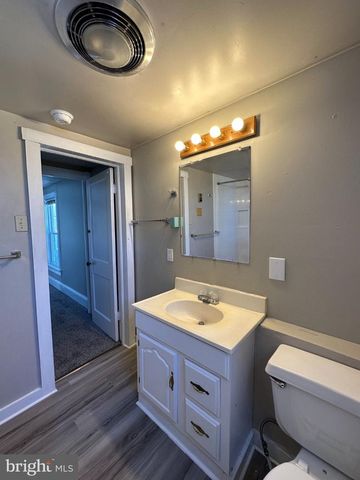 712 W KING ST, Martinsburg, WV 25401