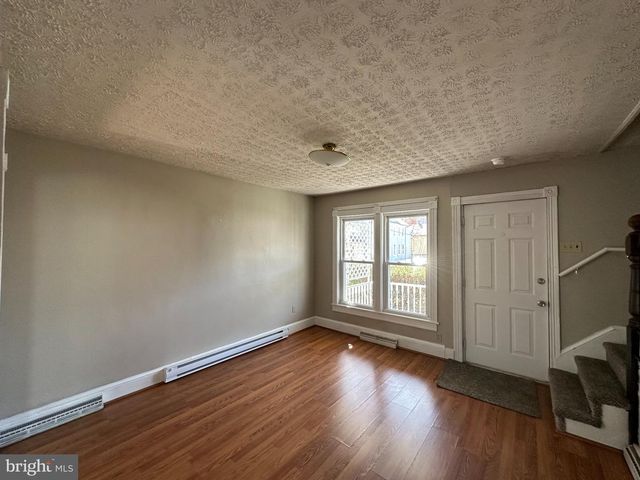 712 W KING ST, Martinsburg, WV 25401