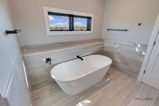 235 Plainfield Court, Vernon Hills, IL 60061