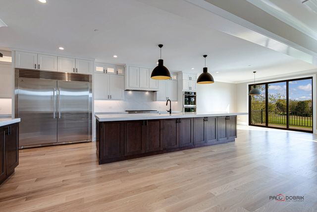 235 Plainfield Court, Vernon Hills, IL 60061