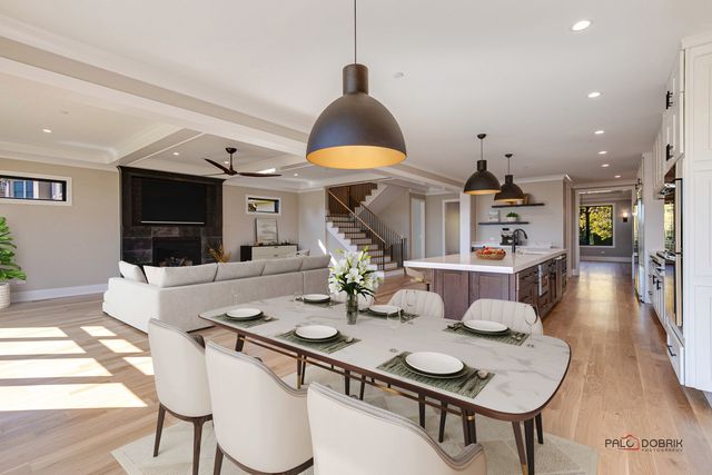 235 Plainfield Court, Vernon Hills, IL 60061