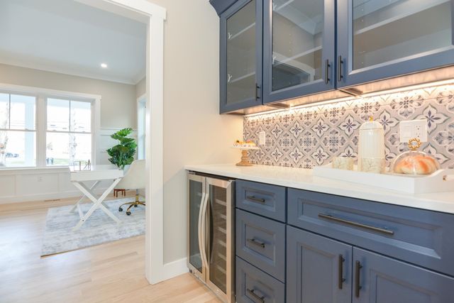 211 Hampstead Road, Derry, NH 03038