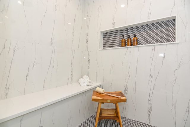 211 Hampstead Road, Derry, NH 03038