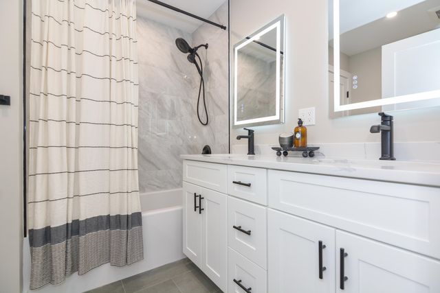 211 Hampstead Road, Derry, NH 03038