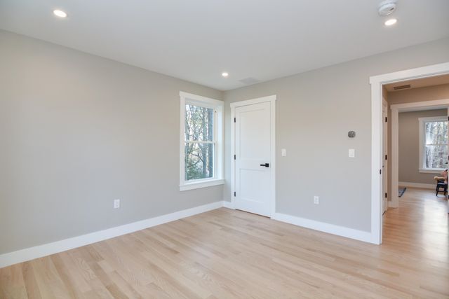 211 Hampstead Road, Derry, NH 03038