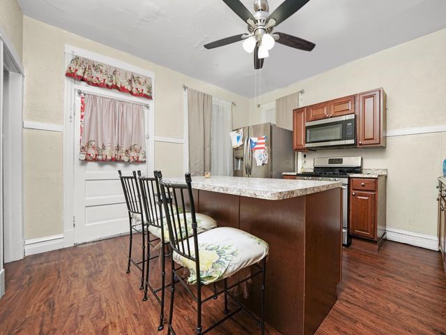 2131 N Springfield Avenue, Chicago, IL 60647